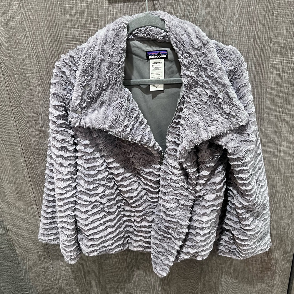 Patagonia Pelage Chenille Faux Fur Jacket Gray zip up with snap buttons
